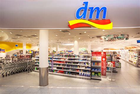 DM.